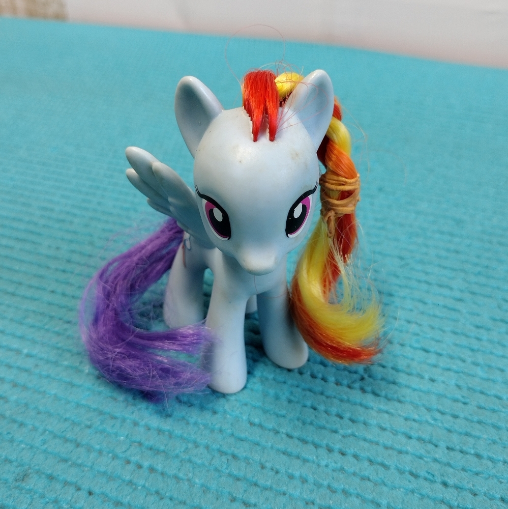 My Little Pony Rainbow Dash Pony Figure